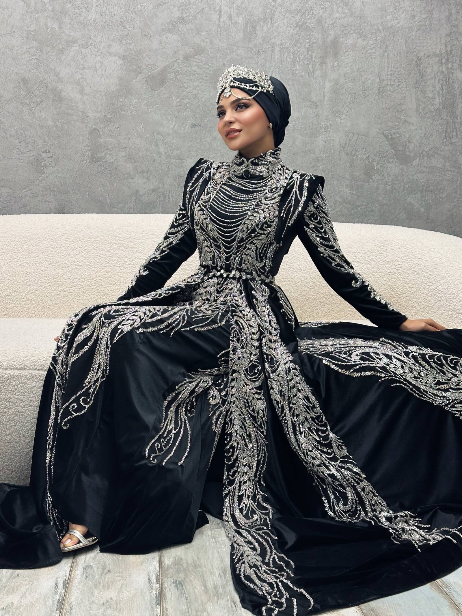 IMG_0610-scaled-2.jpeg GÜMÜŞ KAFTAN - Görsel 1