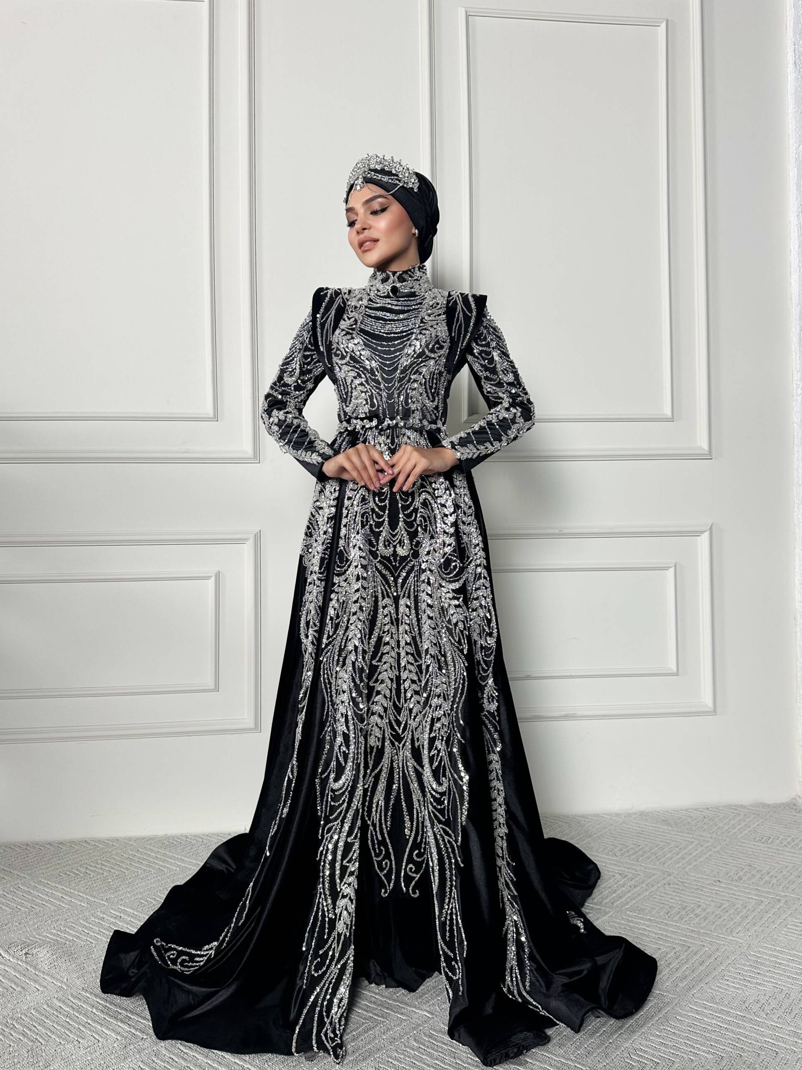 IMG_0611-scaled-1.jpeg GÜMÜŞ KAFTAN - Görsel 4